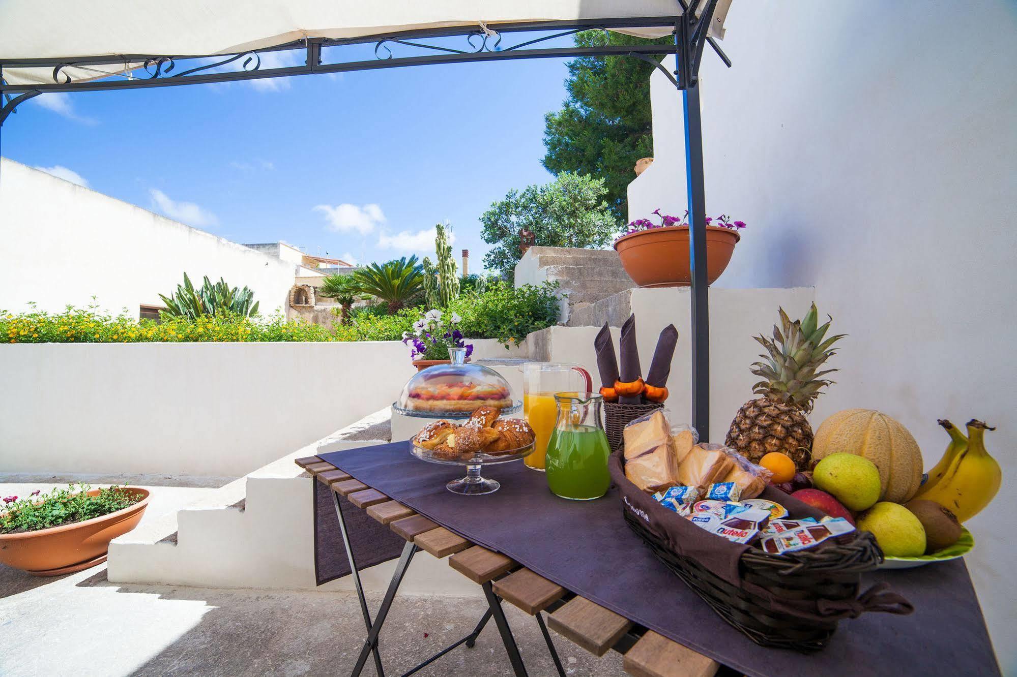 Bianco Sale Trapani Bed & Breakfast Rilievo ภายนอก รูปภาพ